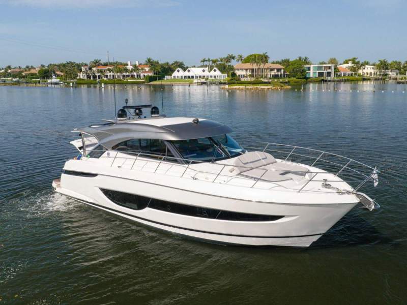 Riviera 4600 Sport Yacht Platinum Edition 2024 Model