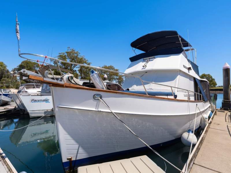 Grand Banks 36 Flybridge Cruiser
