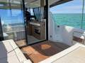 Jeanneau NC 33 Twin Diesel, just 105 hours