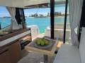 Jeanneau NC 33 Twin Diesel, just 105 hours