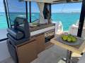Jeanneau NC 33 Twin Diesel, just 105 hours