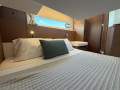 Jeanneau NC 33 Twin Diesel, just 105 hours