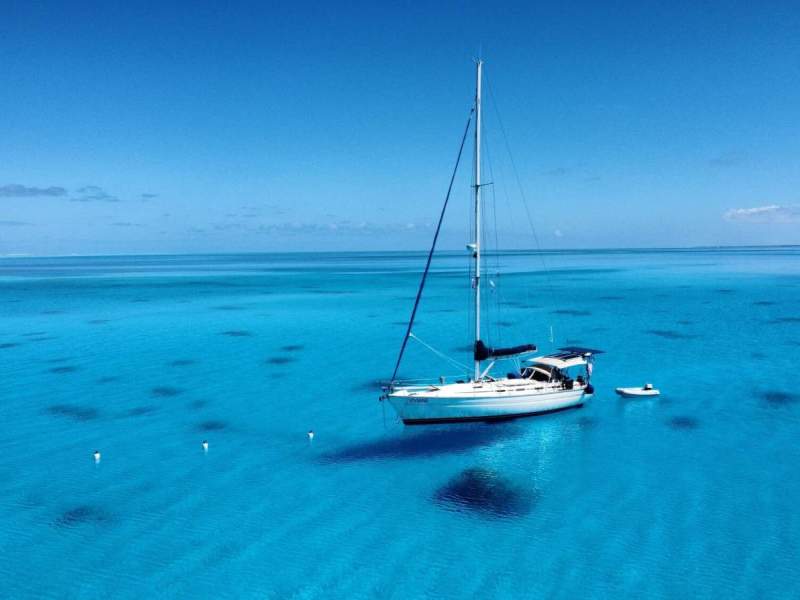 Bavaria 42 | turnkey | liveaboard-equipped