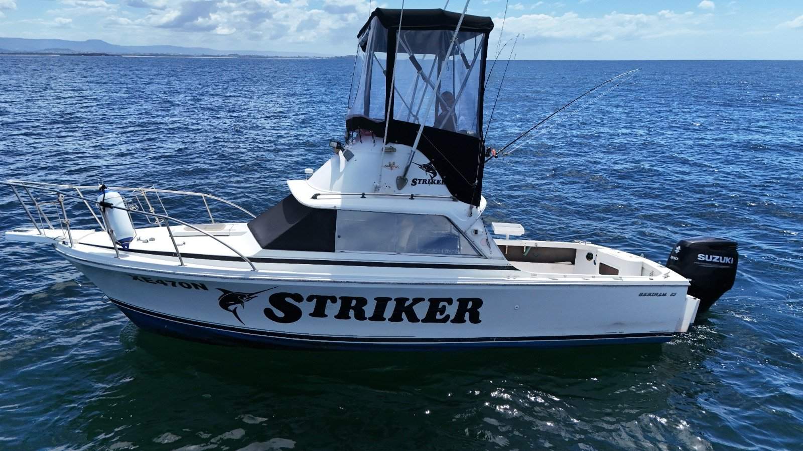 Bertram Caribbean 25 Flybridge