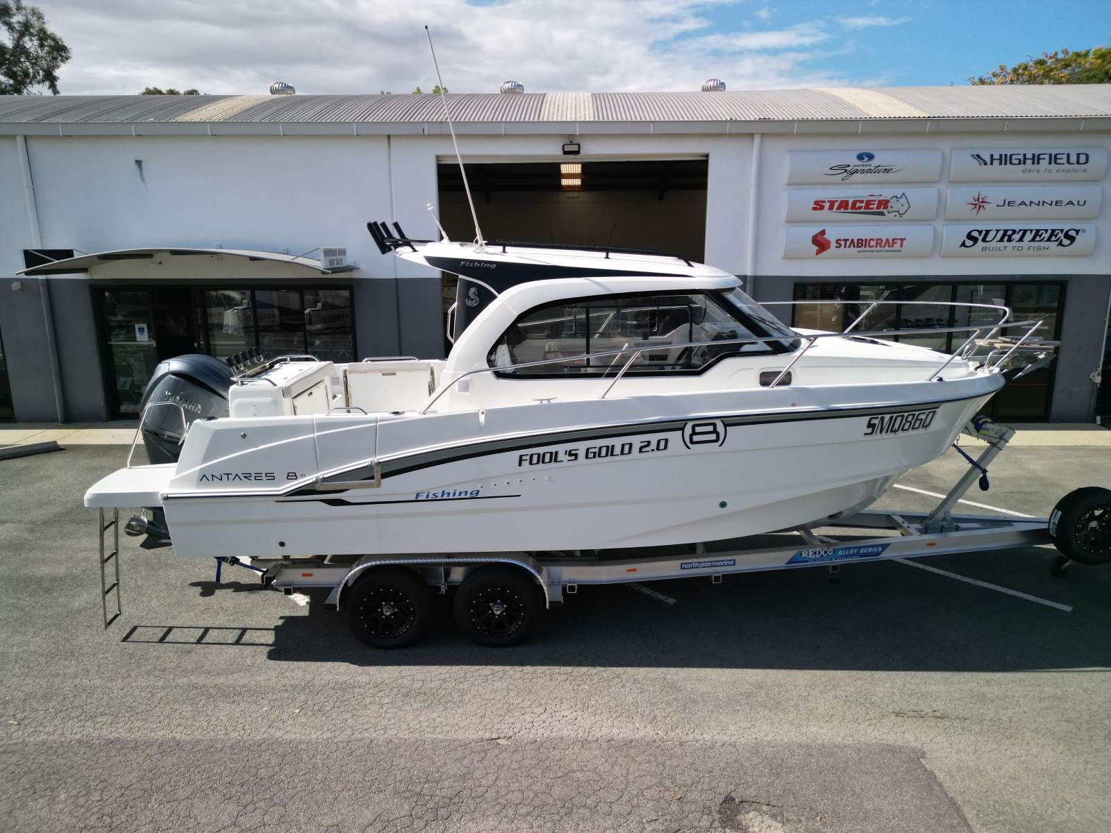 Beneteau Antares 8 V2 Fishing