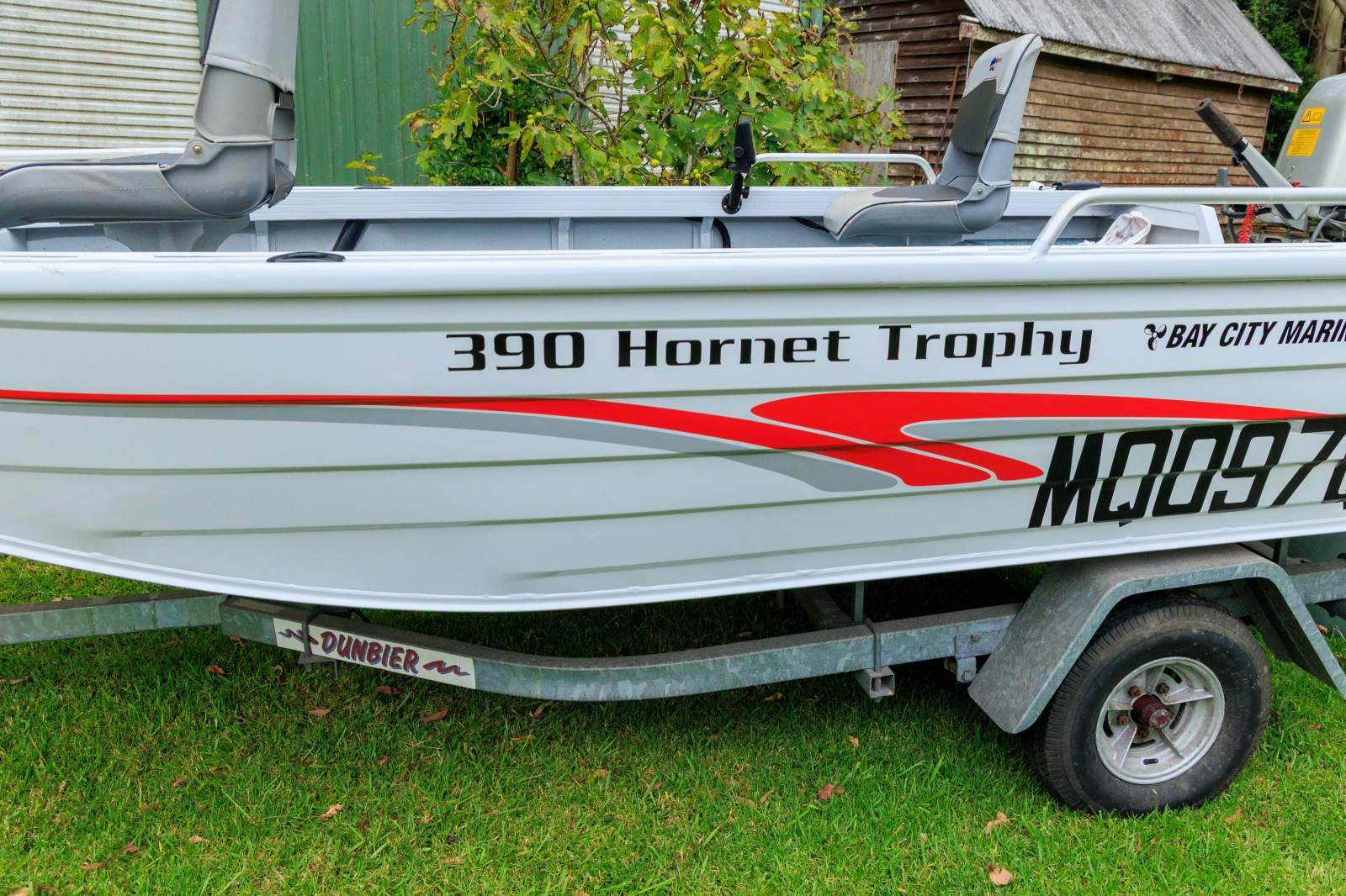 Quintrex 390 Hornet Trophy