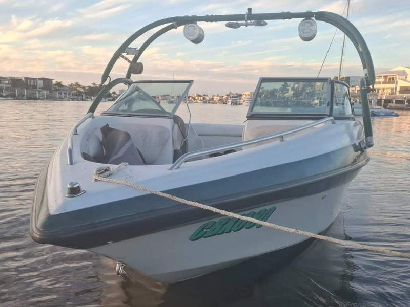 Crownline 192 BR Great Wakeboarding Boat - Fully Refurbished Engine