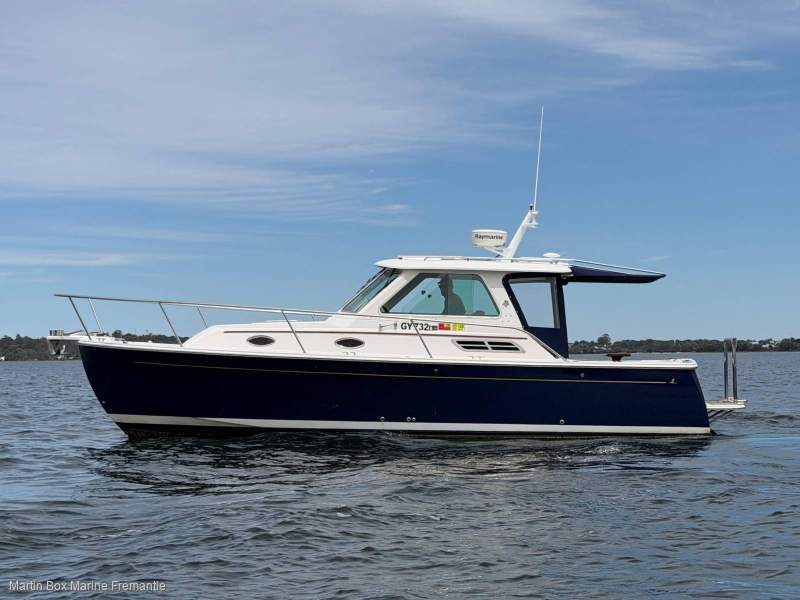 Back Cove 29 Diesel Shaft Drive with Bow & Stern Thrusters