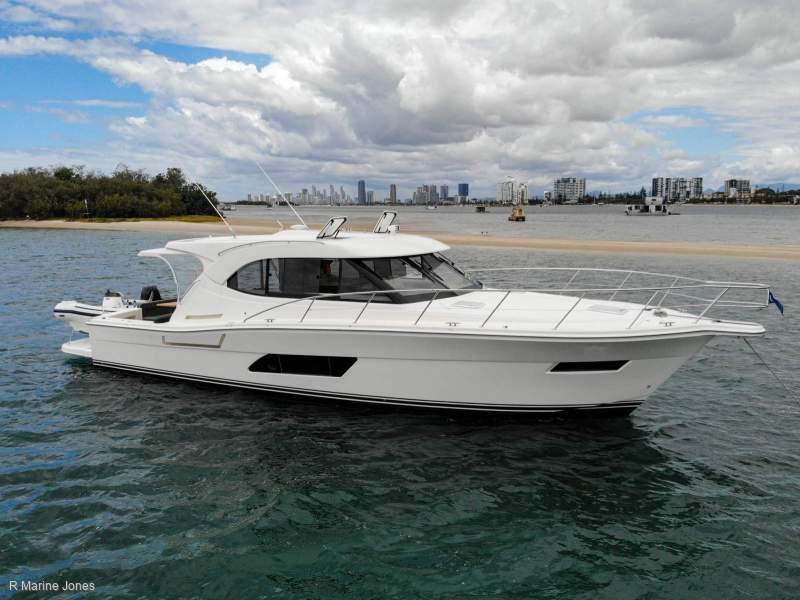Riviera 445 SUV