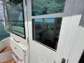 Boston Whaler 315 Conquest Pilothouse:Opening windows
