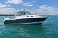 Boston Whaler 315 Conquest Pilothouse:Stable at rest