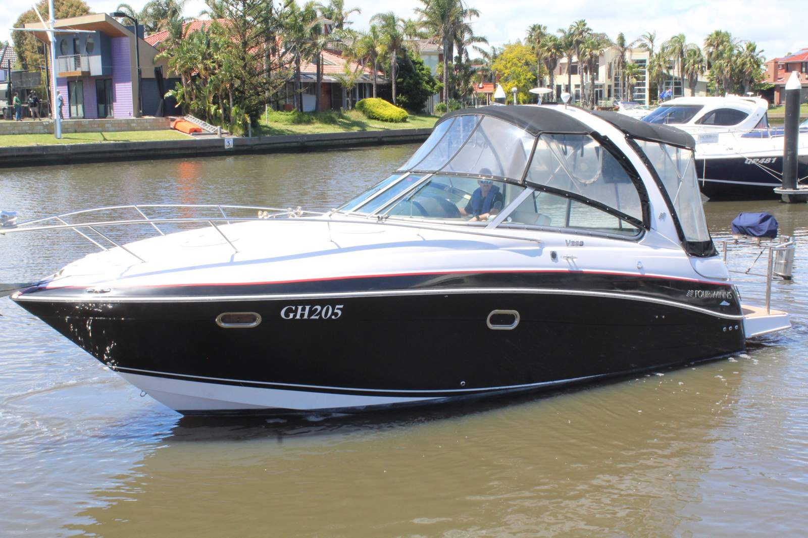 Four Winns Vista 288