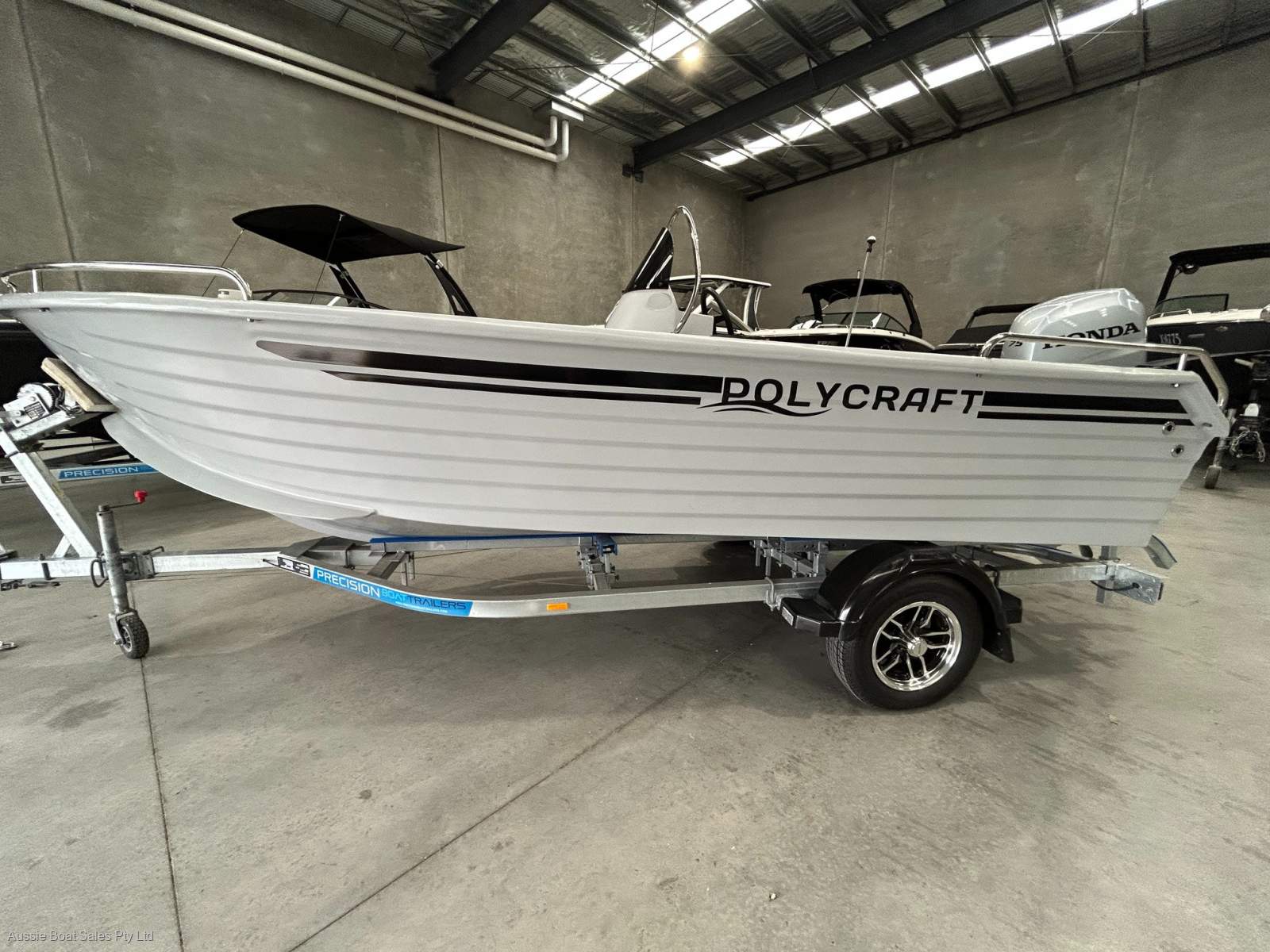 Polycraft 4.80 Brumby Centre Console