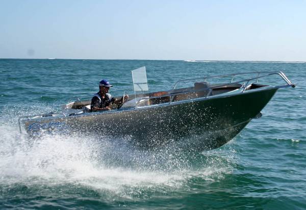 Coraline "SERIES II" 500 RUNABOUT, SIDE OR CENTRE CONSOLE