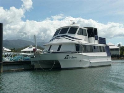 Nustar Catamaran - Liveaboard 