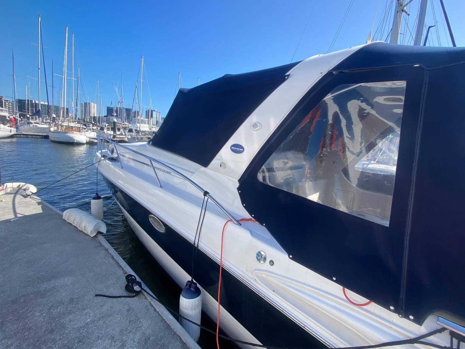 Mustang 3800 Sportscruiser