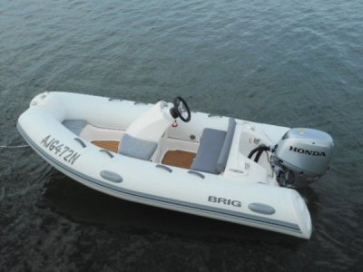 Brig Eagle 340 Center Console - Hypalon tubes