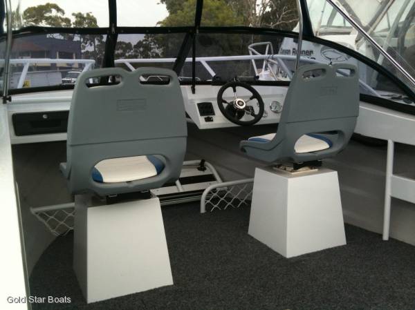REEF HUNTER 510 RUNABOUT