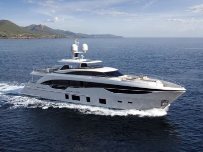 Princess 35M Wins World Superyacht Award