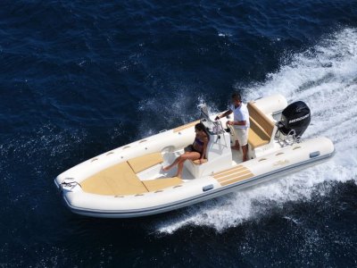 Boutique Boat Company now importing Nuova Jolly