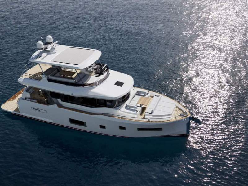 Sirena 60 Long - Range 60ft Motor Yacht At Its Finest