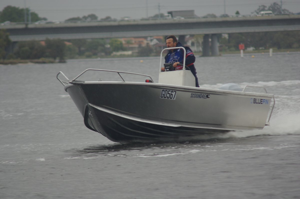 Bluefin Scoundrel 5.00 Boat Review | Boats Online
