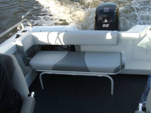 2012 Stessl 530 Funseeker Bowrider | Boat Research | Yachthub