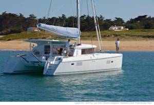 Lagoon 421