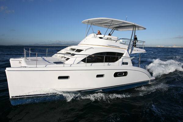 2010 Leopard 37 Powercat | Boat Research | Boats Online