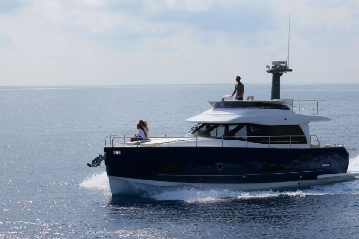 Azimut Magellano 43