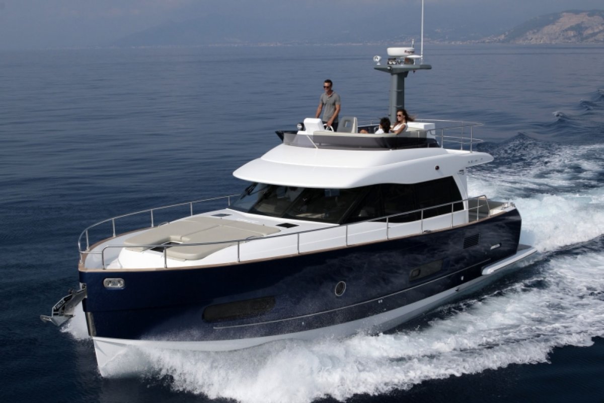 Azimut Magellano 43
