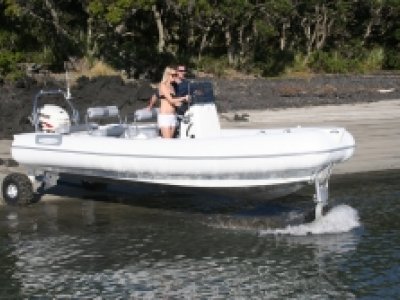 Sealegs 7.1m RIB