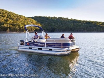 Sun Tracker Party Barge 18