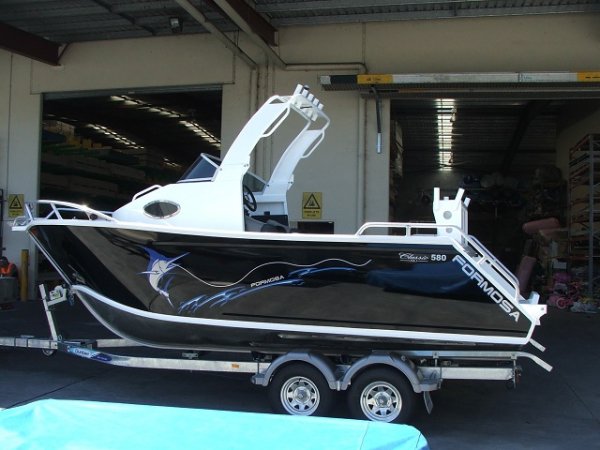 Formosa Classic 580 Centre Cab