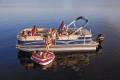 Sun Tracker Party Barge 22