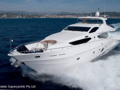 Majesty Yachts 101