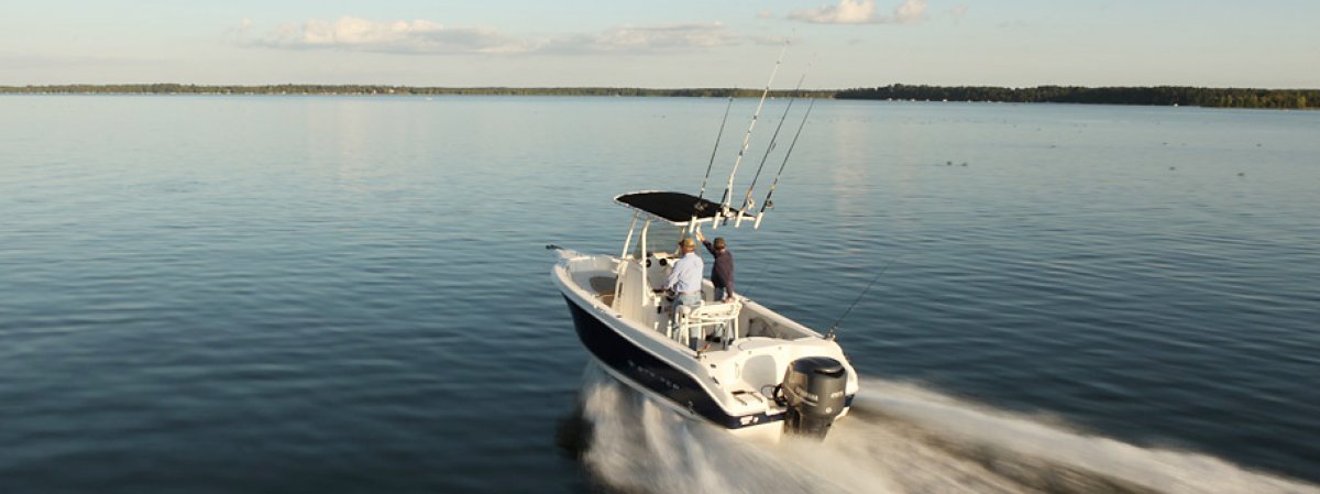 Seaswirl Striper 2105 Centre Console
