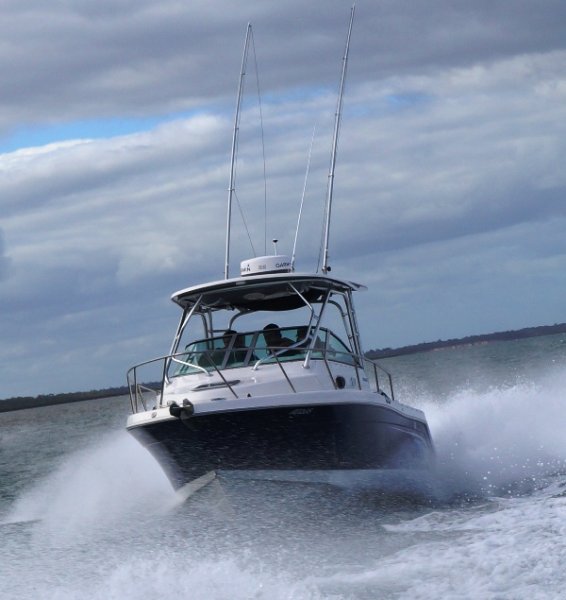 Robalo R 265 Walkaround