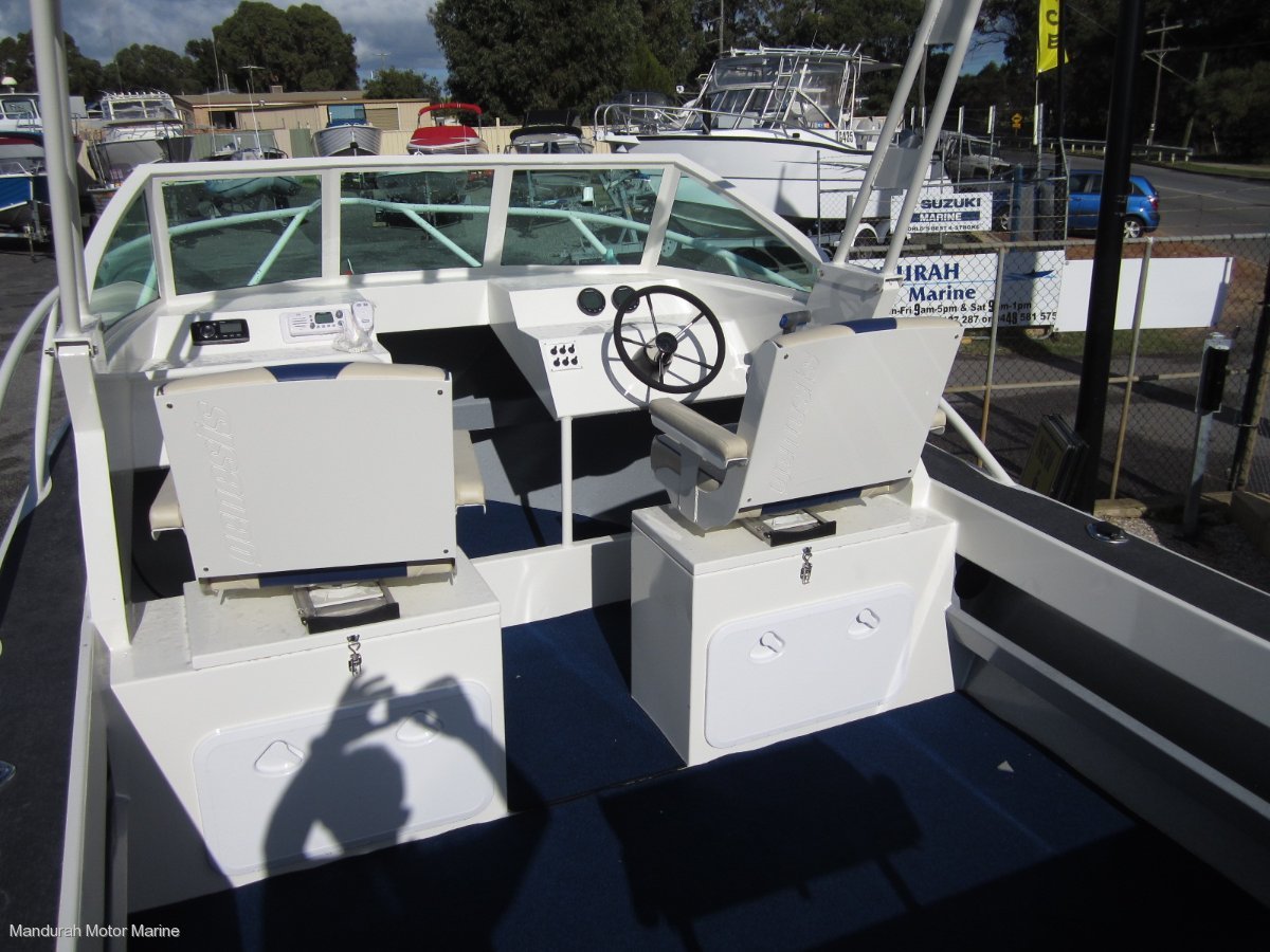 Genesis 520 Runabout