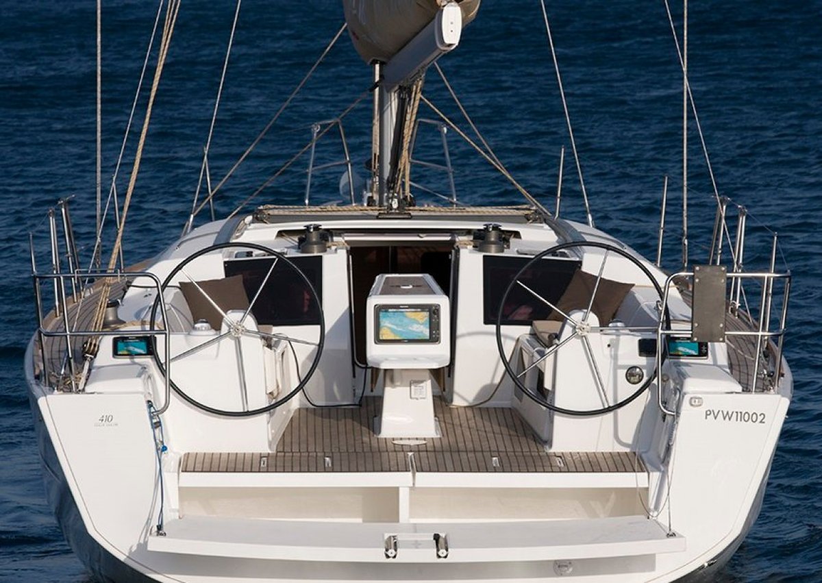 Dufour Grand Large 410
