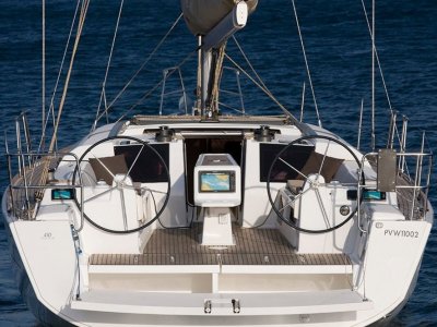 Dufour Grand Large 410