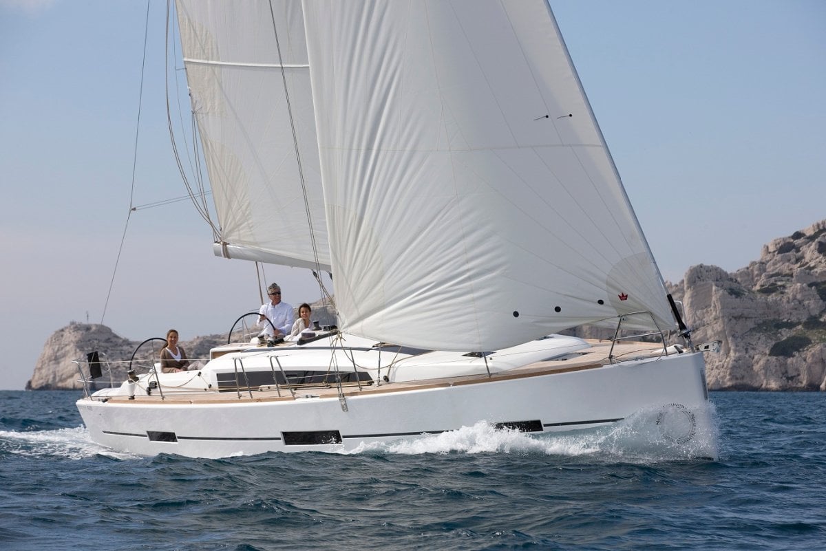 Dufour Grand Large 410