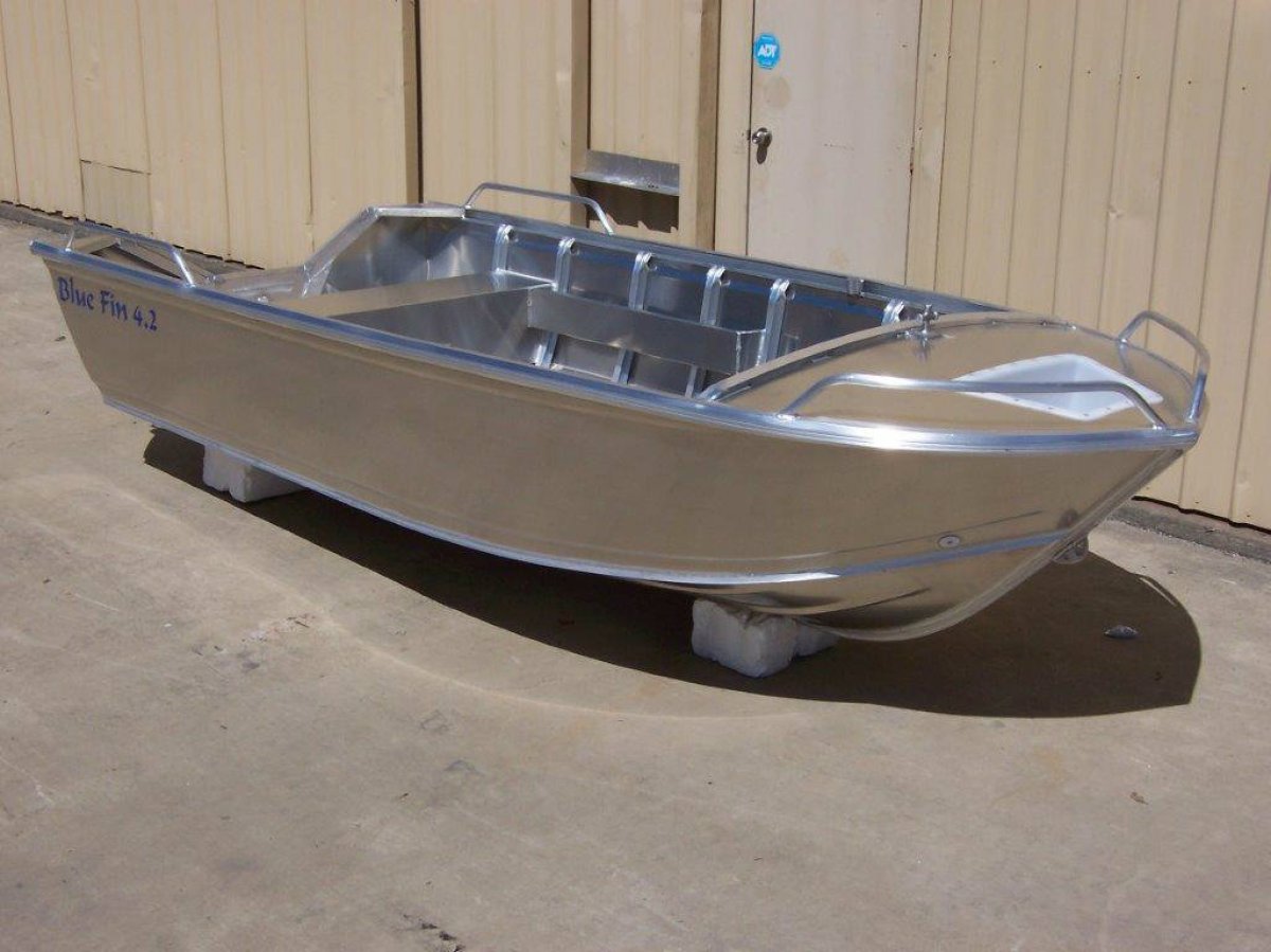 2014 Bluefin 4.20 Rogue | Boat Research | Boats Online