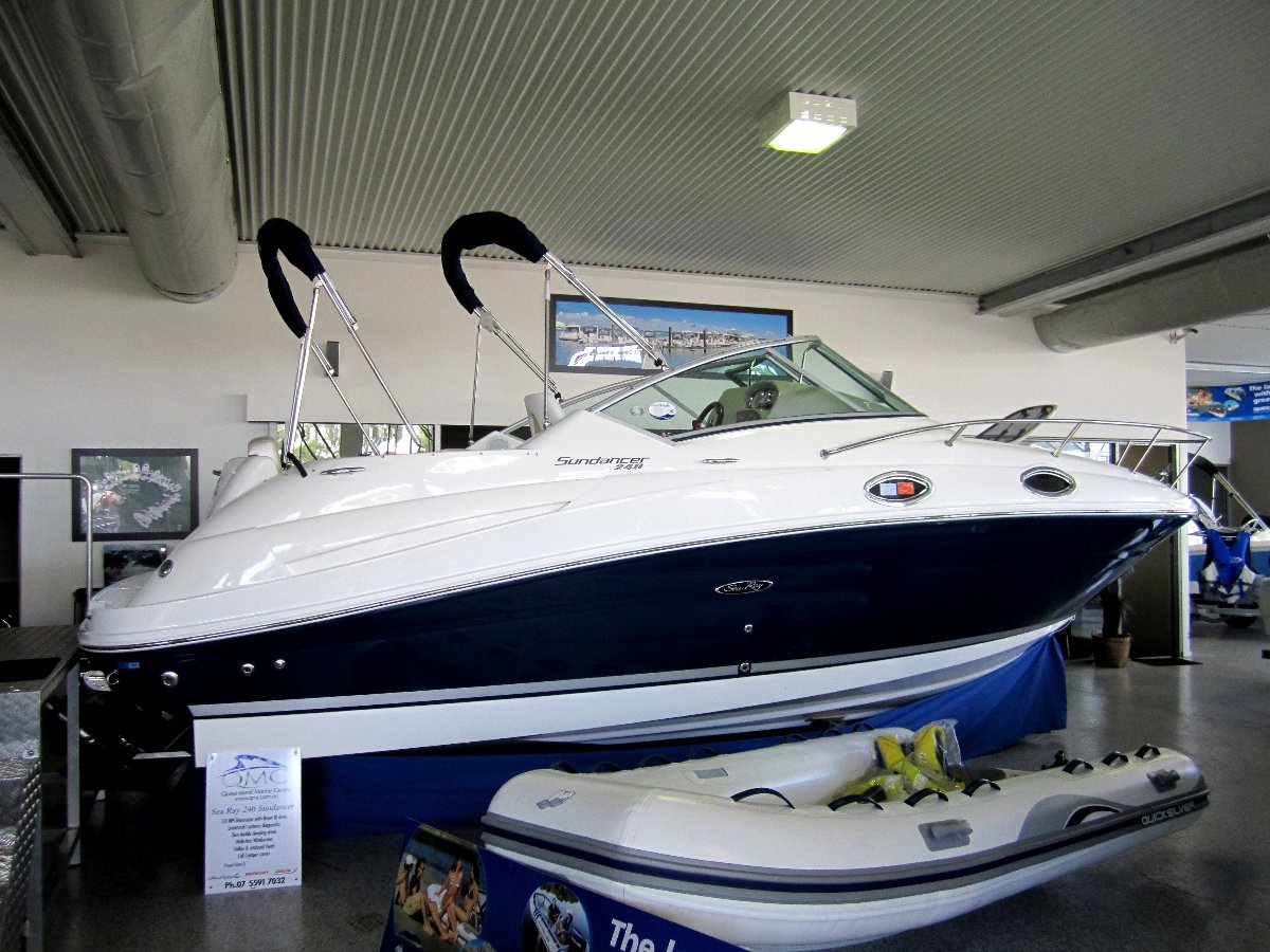 Sea Ray 240 Sundancer