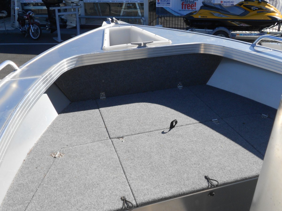 Quintrex Centre Console