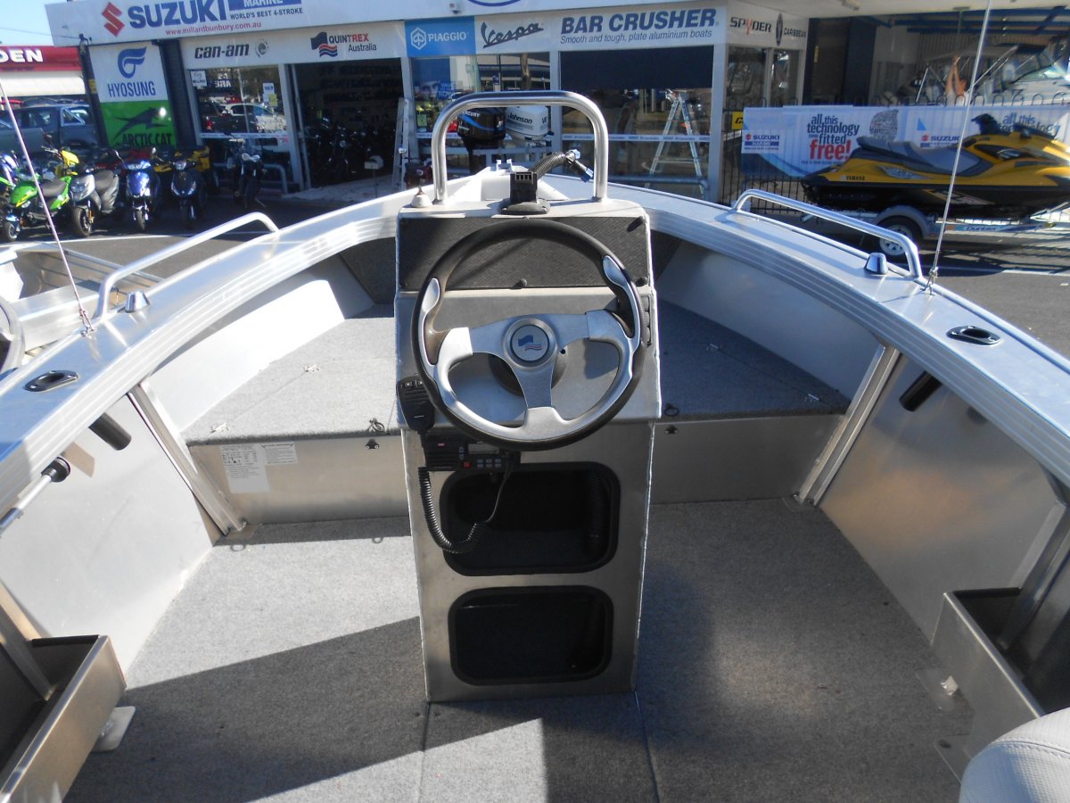 Quintrex Centre Console