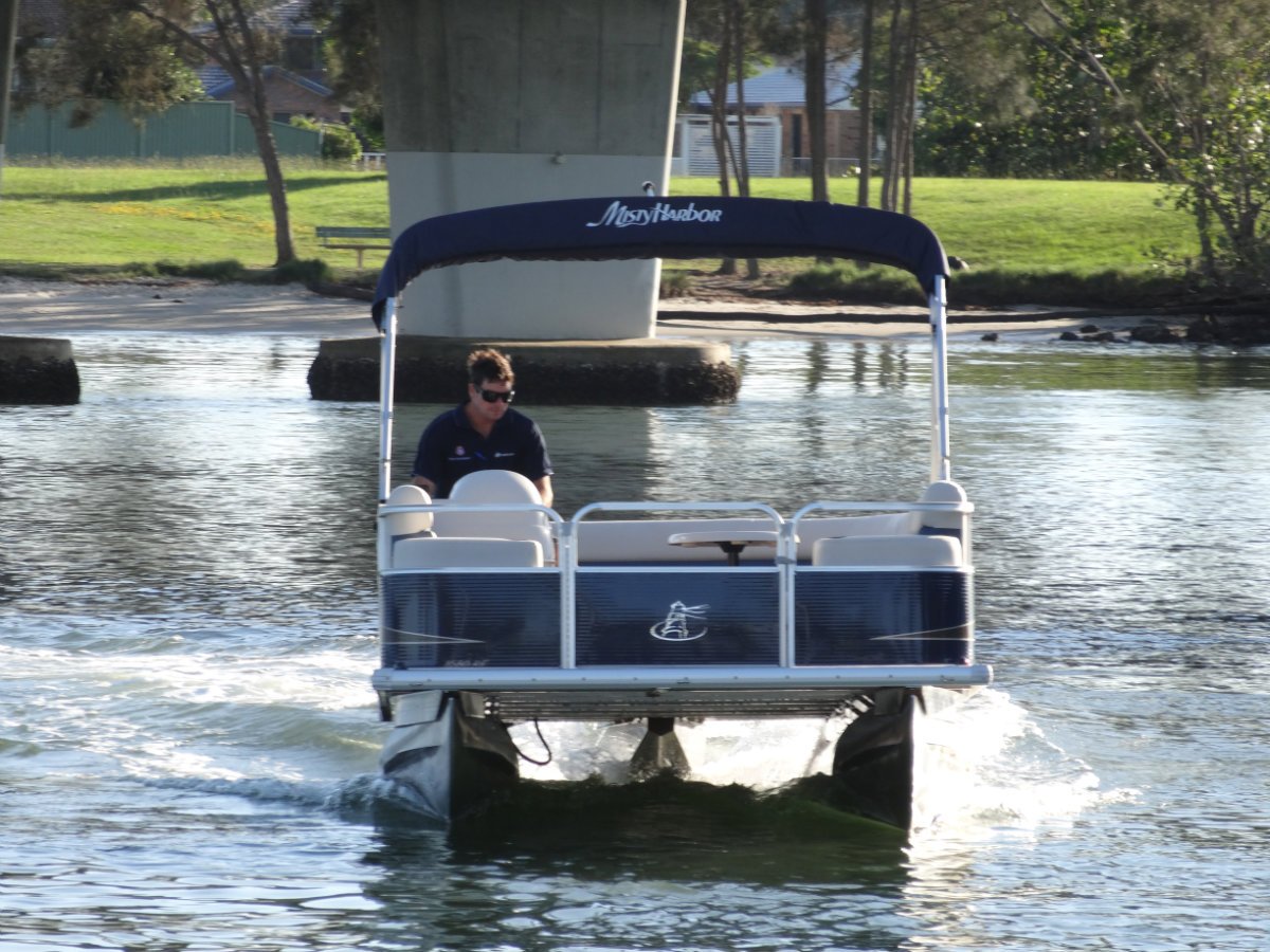Misty Harbor Pontoon 1680 MH 2014