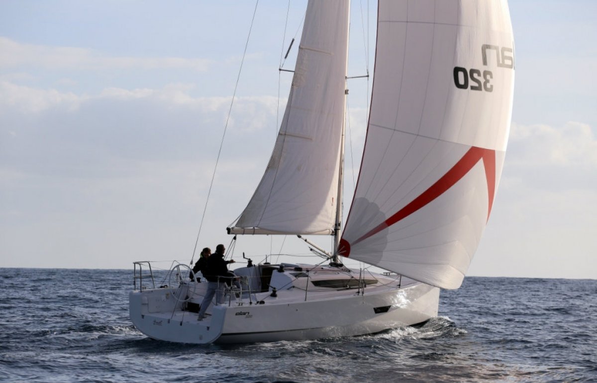 Elan 32
