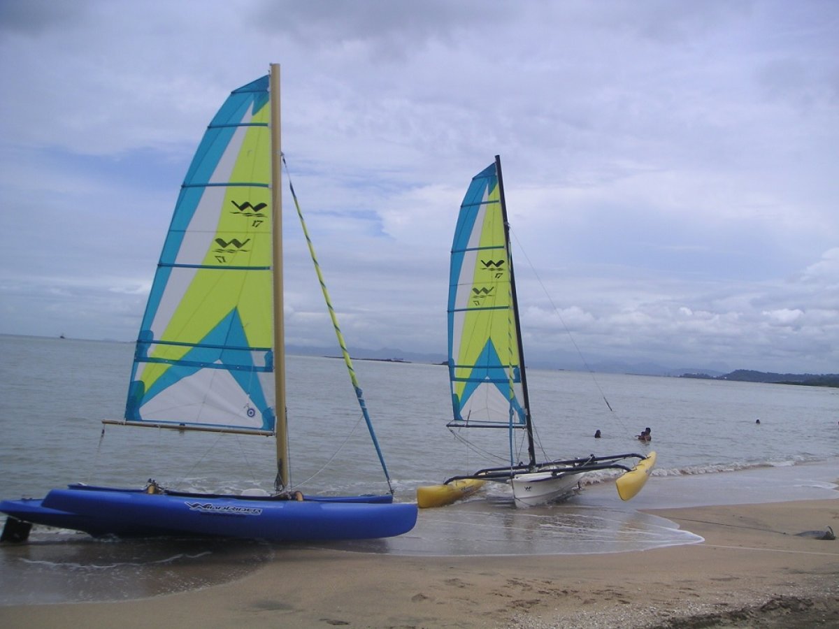 Windrider 17