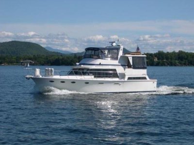 Marine Trader Tradewinds Cockpit Trawler